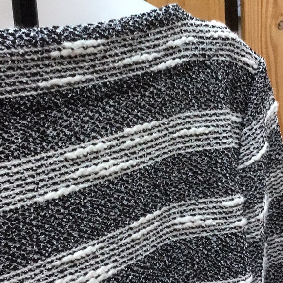 Vince Camuto Raised Threads 3/4 Sleeve Top - Picture 7 of 10